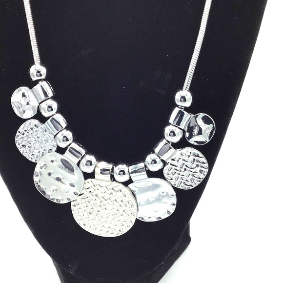Silver Patterned Circle Necklace - Picture 2 of 2